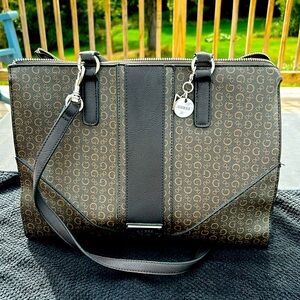 Guess pocketbook, brown